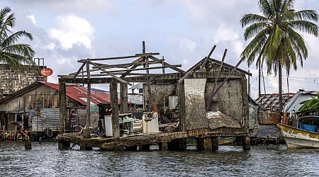 Au Panama, les premiers réfugiés climatiques d’Amérique latine évacuent “l’île du crabe”