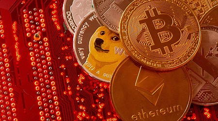 Bitcoin surpasses $71,000 as investors keep pouring into spot Bitcoin ETFs