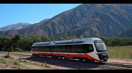 Un train solaire fait voyager les touristes en Argentine
