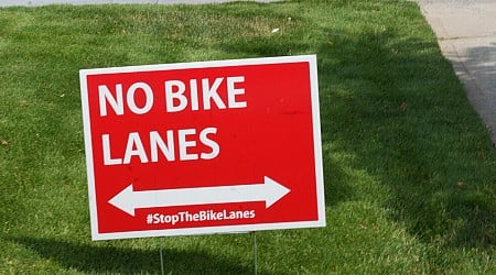 One Neighborhood’s ‘Bizarre Culture War’ Over Bike Lanes