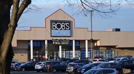 At Bob’s Stores locations in New England, liquidation sale underway