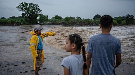 Unwetter: Sturm "Beryl": Venezuelas Vizepräsidentin von Baum getroffen