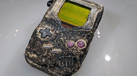 After 34 years, the Gulf War Gameboy finally leaves active service and returns to Nintendo HQ