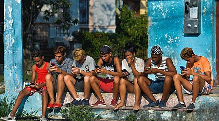 A Cuba, Internet desserre l’étau du pouvoir