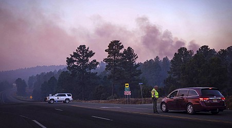 New Mexico governor declares emergency as thousands flee wildfire