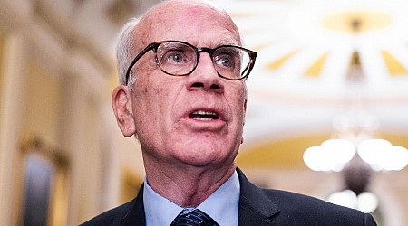 Sen. Peter Welch says Biden will make "right decision" about campaign's future