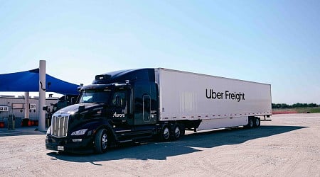 Uber expands driverless truck deal with Aurora, with new Texas route and program