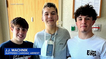 2 teens hailed as heroes after performing lifesaving CPR for wrestler in cardiac arrest