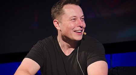 Tesla : voici pourquoi les 56 milliards de dollars accordés à Elon Musk sont “du vent” pour l’instant