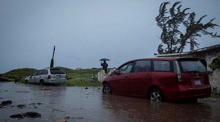 Hurricane Beryl passes over Caymans, heads for top Mexico resorts leaving widespread destruction