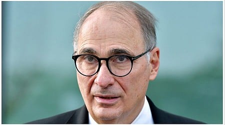 Axelrod asks why Trump is ‘uncharacteristically holding fire’ as Biden teeters