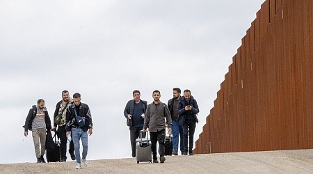 U.S. to blacklist executives of travel agencies, tour operators aiding illegal migration
