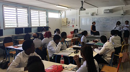 En Guadeloupe, des lycéens remontent à la source de l’information : « Comment on peut savoir, nous, que ce n’est pas vrai ?  »