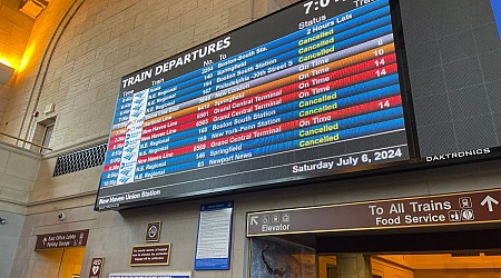 Power outage prompts Amtrak to temporarily halt regional services