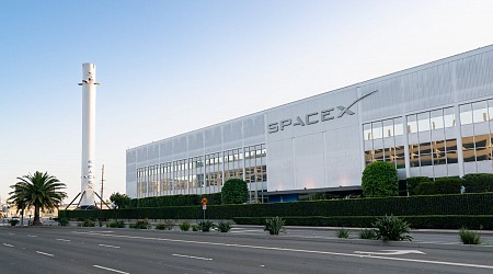 Elon Musk Throws Tantrum, Says He’s Moving SpaceX HQ to Texas