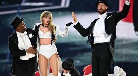Video: Chiefs' Andy Reid Jokes Travis Kelce is 'Water Boy' at Taylor Swift's Concerts
