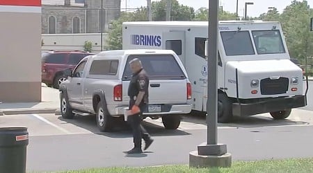 Hundreds of thousands of dollars stolen from armored truck