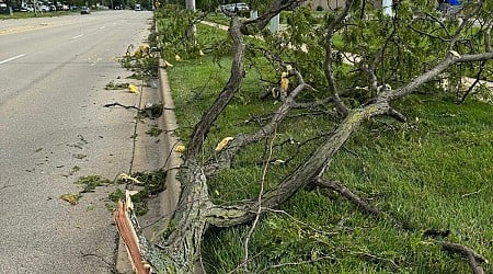 Thousands in Peoria area still without power after severe storms that included tornado