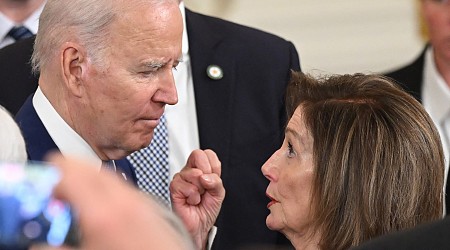 Schumer, Pelosi ramp up pressure on Biden over 2024 election bid: Reports