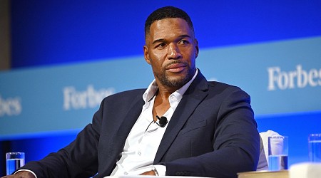 Michael Strahan's 19-Year-Old Daughter Isabella Reveals She's Cancer-Free in Video
