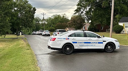 Police respond to barricade situation in South Nashville