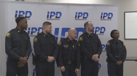 Independence officers sworn in under city's new payment scale for police