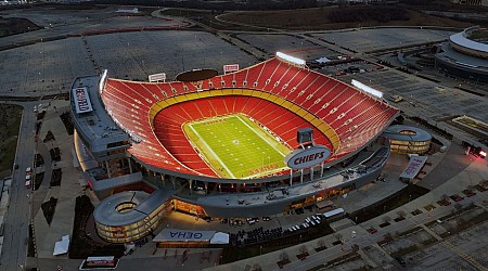 Chiefs aim for 6 months to decide stadium plans