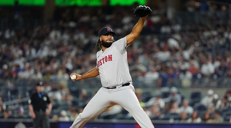 Red Sox's Kenley Jansen Won't Go to Rockies Series in Colorado Due to Heart Condition
