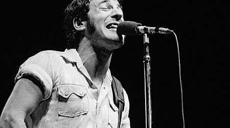 Bruce Springsteen’s ‘Nebraska’ Becomes A Top 10 Bestseller Decades After Its Release