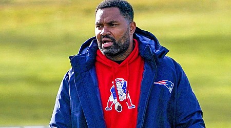 Jerod Mayo on Patriots' QB competition: 'It's clear' Jacoby Brissett has edge over first-rounder Drake Maye