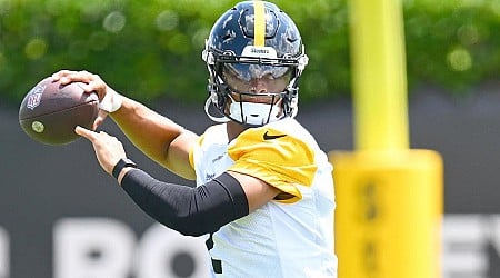 Steelers training camp: Justin Fields takes QB1 reps as Russell Wilson misses opening day, passes first test