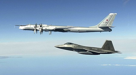 Russian, Chinese jets buzz near US airspace