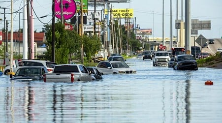 Usa: l'uragano Beryl devasta il Texas e la Louisiana, 8 morti