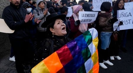 Bolivianer sluter upp bakom presidenten