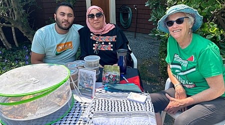 Palestinian woman living in B.C. raising funds to get family out of Gaza