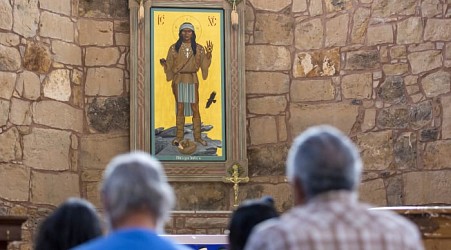 Why these Apache Catholics felt faced with a 'false choice' after priest removed church's icons