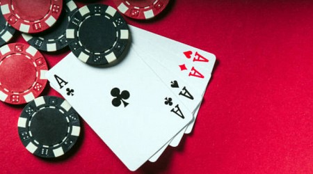What is a Slow Roll in Poker & How to Avoid it