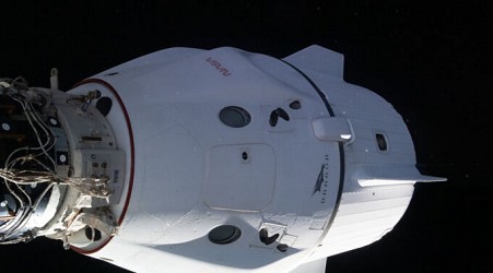 SpaceX moving Dragon splashdowns to Pacific to solve falling debris problem