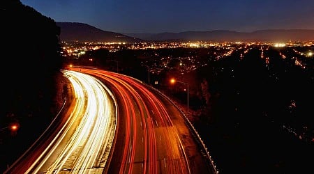 AI put in charge of setting variable speed limits on US freeway