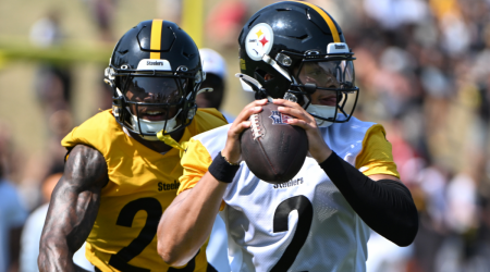 LOOK: Fight breaks out during Steelers training camp following hit on Justin Fields