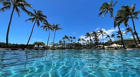Hawaii’s best pools for lolling, relaxing and splashing