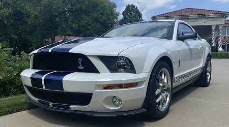 240-Mile 2007 Ford Mustang Shelby GT500 Coupe