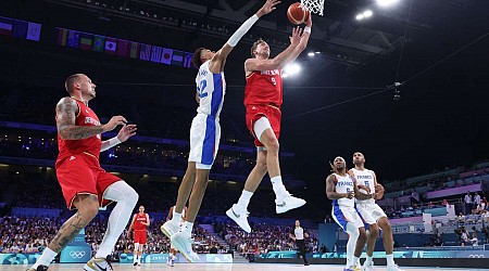 Basket aux JO 2024 : surclassés par l’Allemagne, des Français inquiétants et sans idées avant les quarts de finale