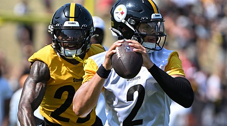 Led by Justin Fields, Steelers' offense shines in scrimmage