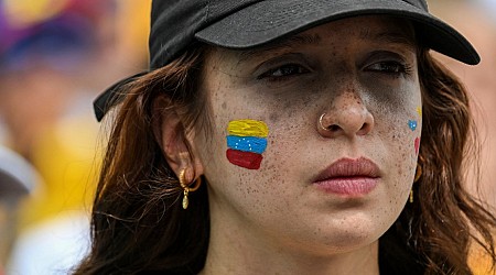 'We are all united': South Florida's Venezuelan community gathers to protest election