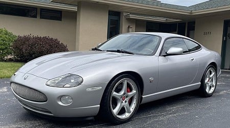 2005 Jaguar XKR Coupe