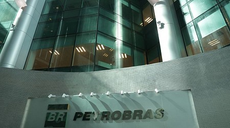 Exclusive-Unigel demands Petrobras pay for losses on Brazil fertilizer plants, letter shows