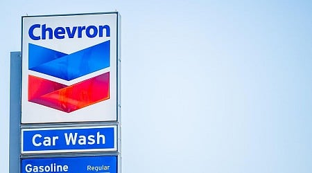 Is Chevron A Better Integrated Oil Major Pick Over Exxon Mobil?