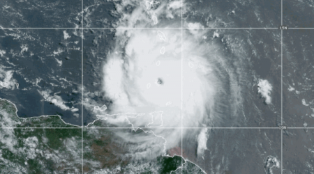 Hurricane Beryl makes landfall as Category 1 hurricane along eastern Texas (video)