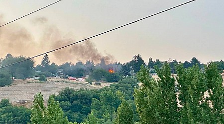 Firefighters respond to grass fire in Boise Foothills that left thousands without power